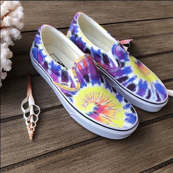 🌴🔆VANS- TIE DYE SLIP ON’S🔆🌴 - Picture 7 of 9